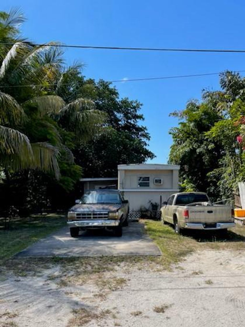 Photo of 3838 SE Grant Street, Stuart, FL 34997 (MLS # R10719004)