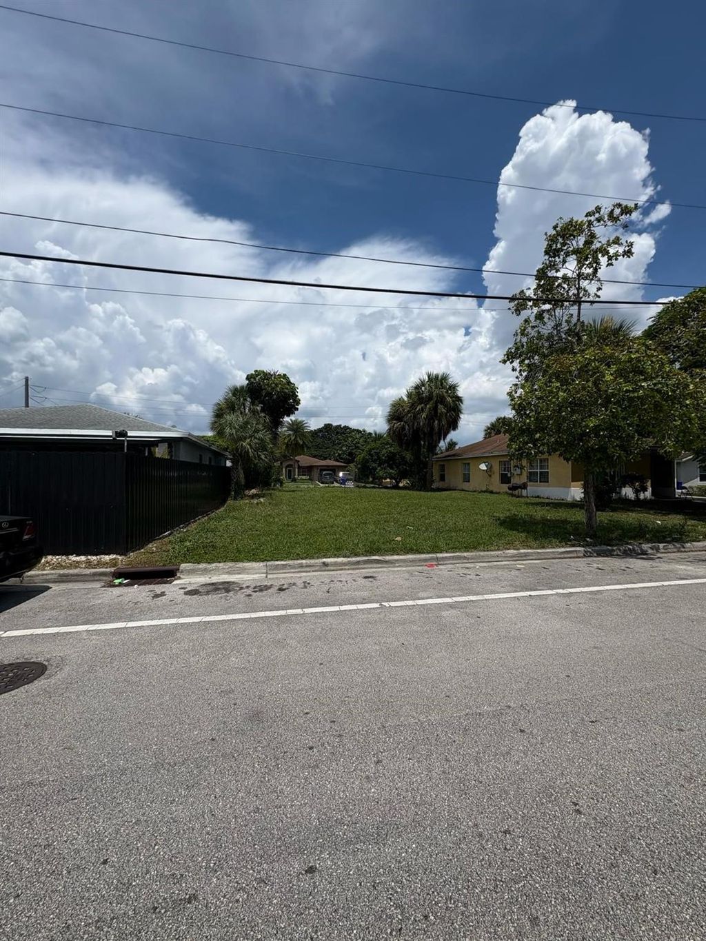 Photo of 2947 NW 9th St, Fort Lauderdale, FL 33311 (MLS # F10523108)