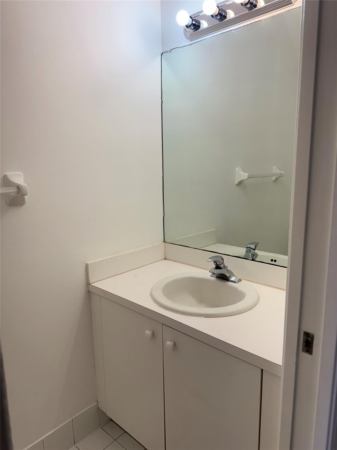 pines bay - Residential