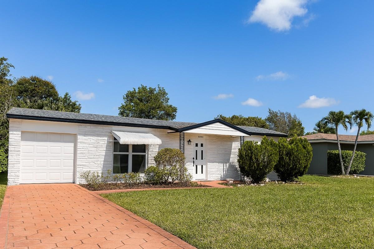 Welcome to your new home! This recently renovated 3-1 sits on a spacious lot, and offers updates such as impact windows and doors, newer roof (5yr), new floors, New AC (2yr). This home even has a new electrical panel!
NO HOA! Priced to sell. This one won't last long - schedule your private showing today before it's gone!