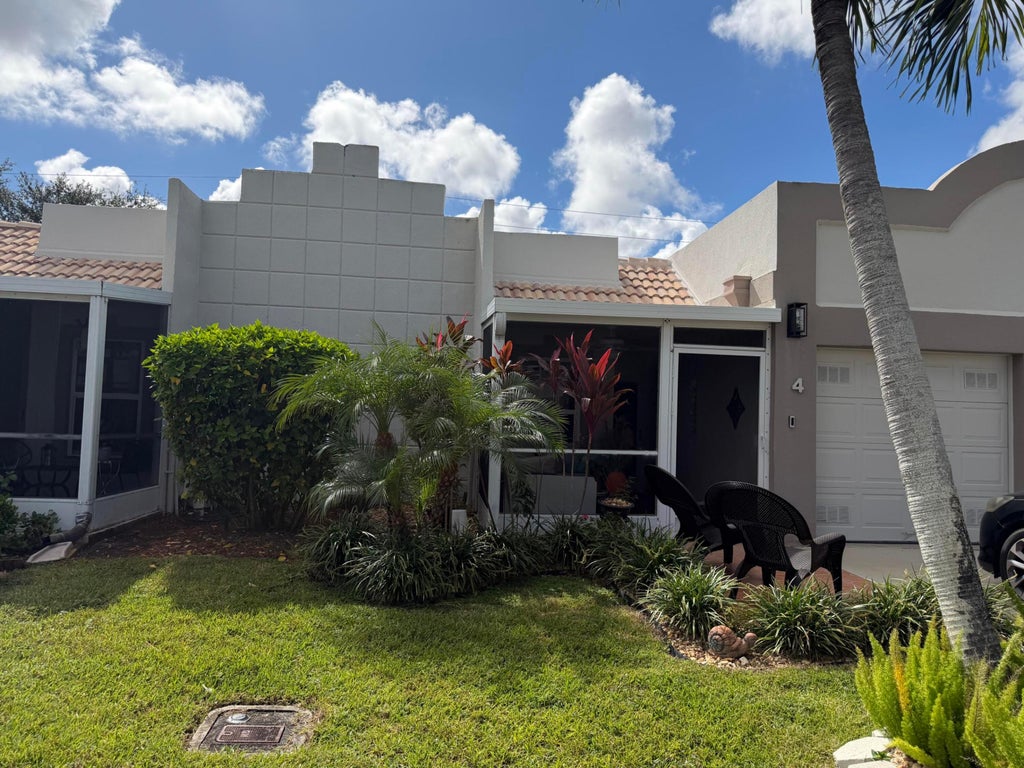 Photo of 9070 FAIRBANKS Lane #4, Boca Raton, FL 33496 (MLS # B26094889)