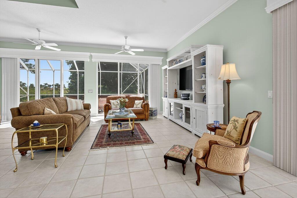DOUBLE TREE - Residential