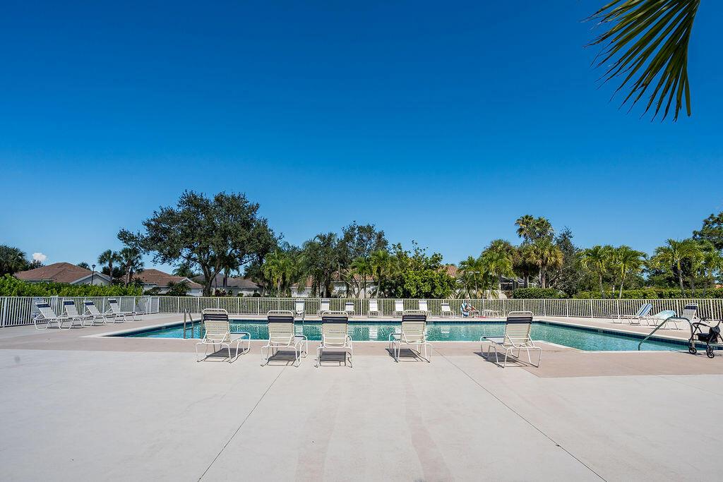 DOUBLE TREE - Residential
