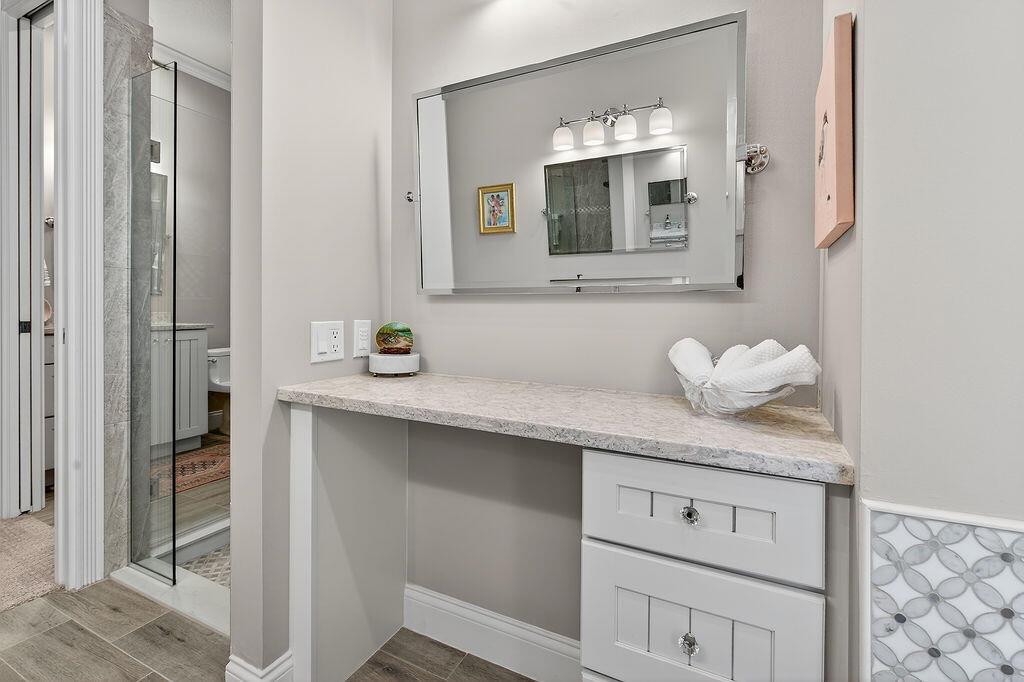 DOUBLE TREE - Residential