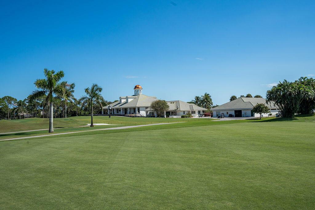 DOUBLE TREE - Residential