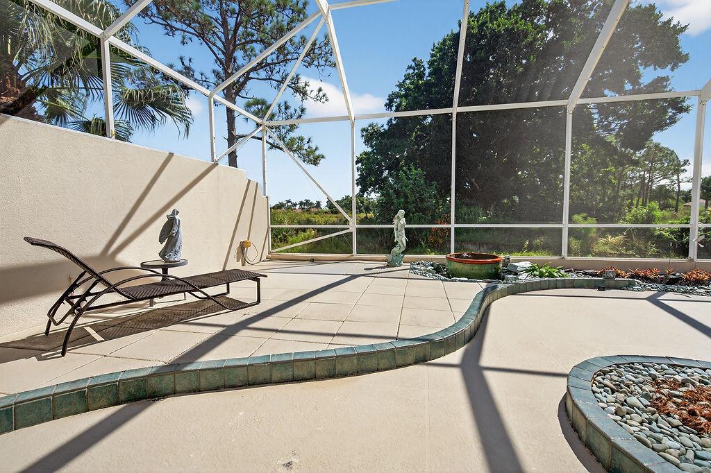 DOUBLE TREE - Residential