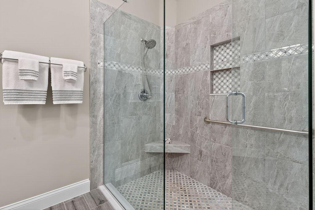 DOUBLE TREE - Residential