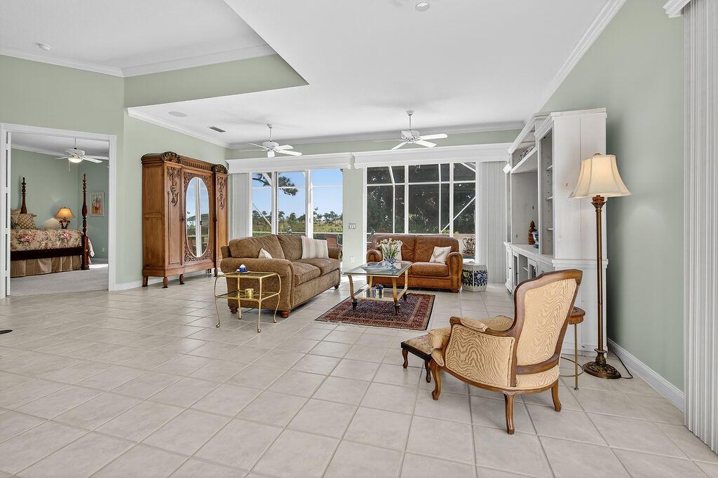 DOUBLE TREE - Residential