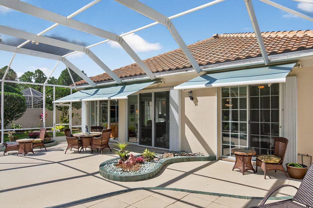 DOUBLE TREE - Residential