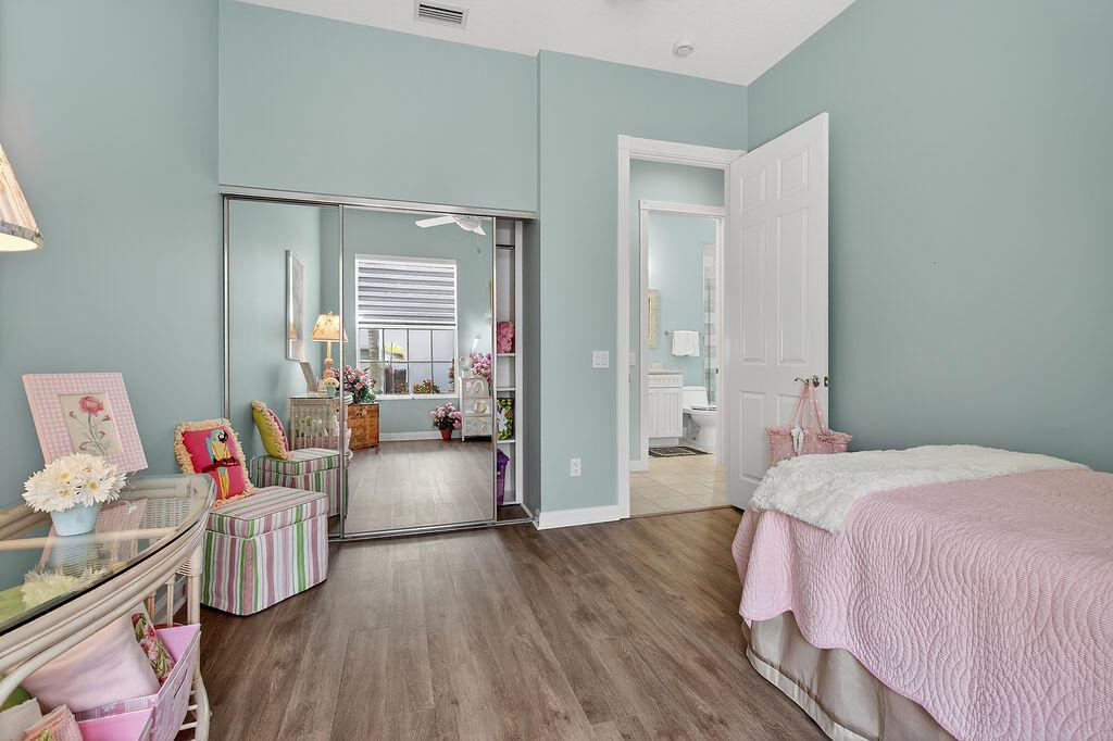 DOUBLE TREE - Residential