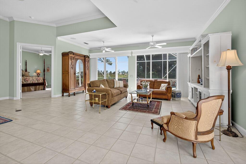 DOUBLE TREE - Residential