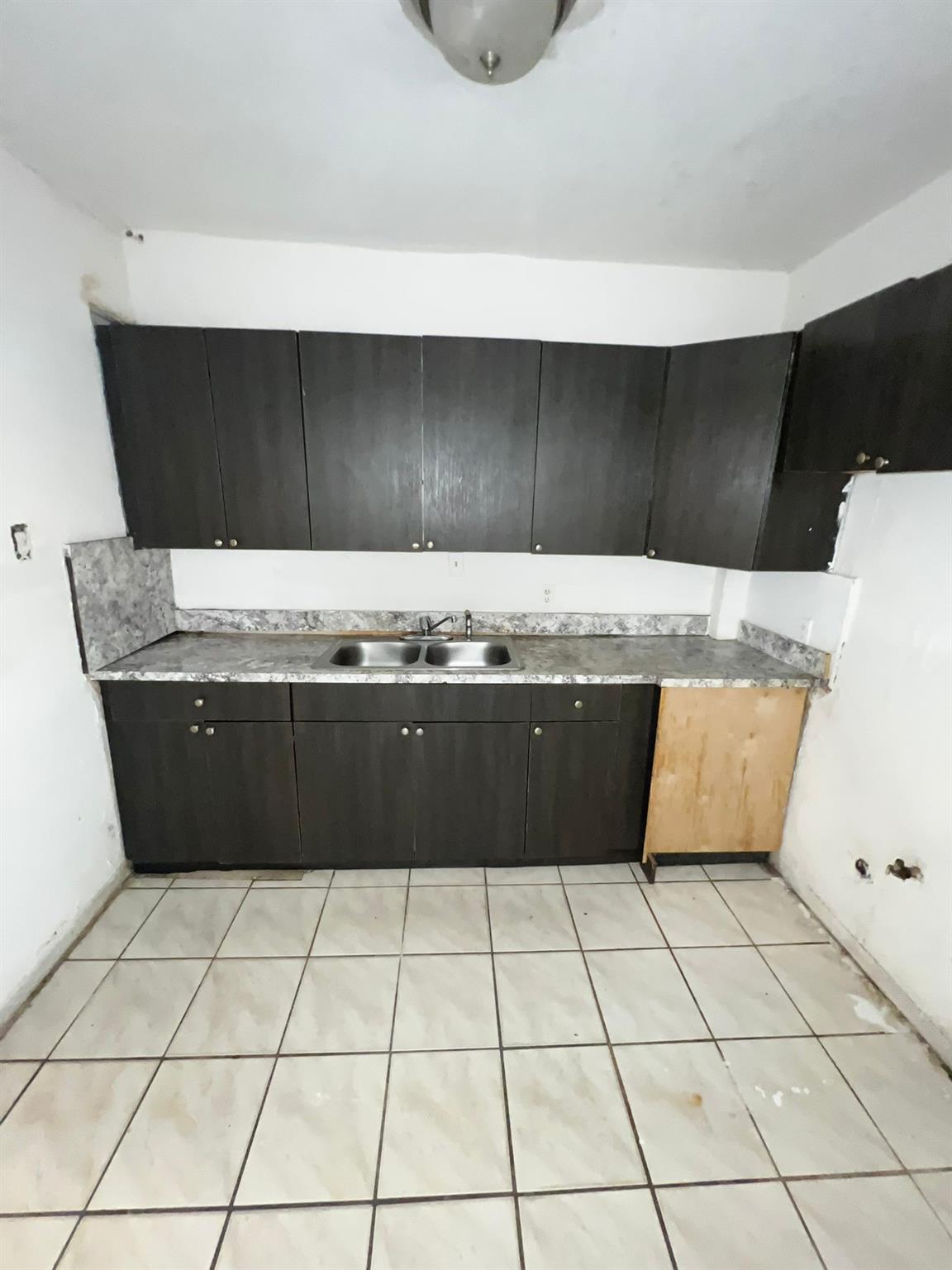 BRIAN MANORS - Residential