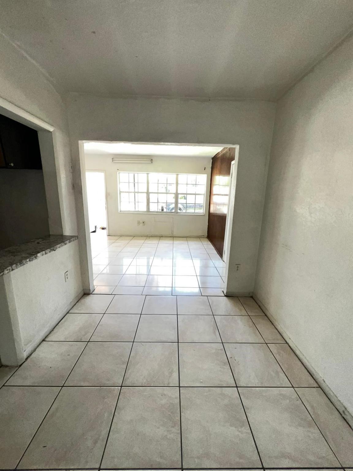 BRIAN MANORS - Residential