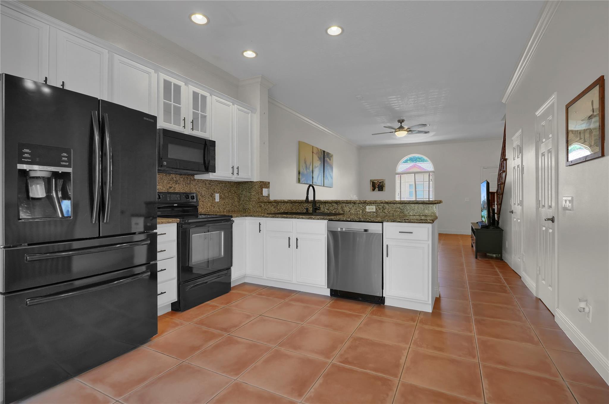 2453 NE 14th Street Cswy