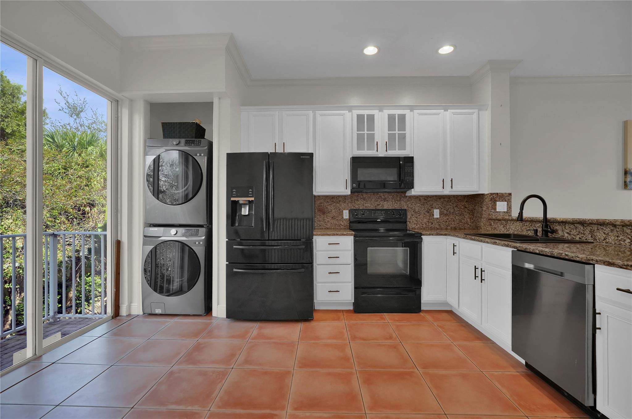 2453 NE 14th Street Causeway