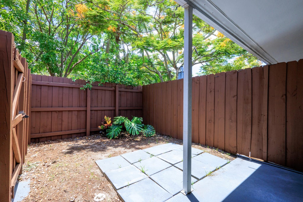 Photo of 1100 NE 11th Avenue #Apt 4, Fort Lauderdale, FL 33304 (MLS # B26062160)