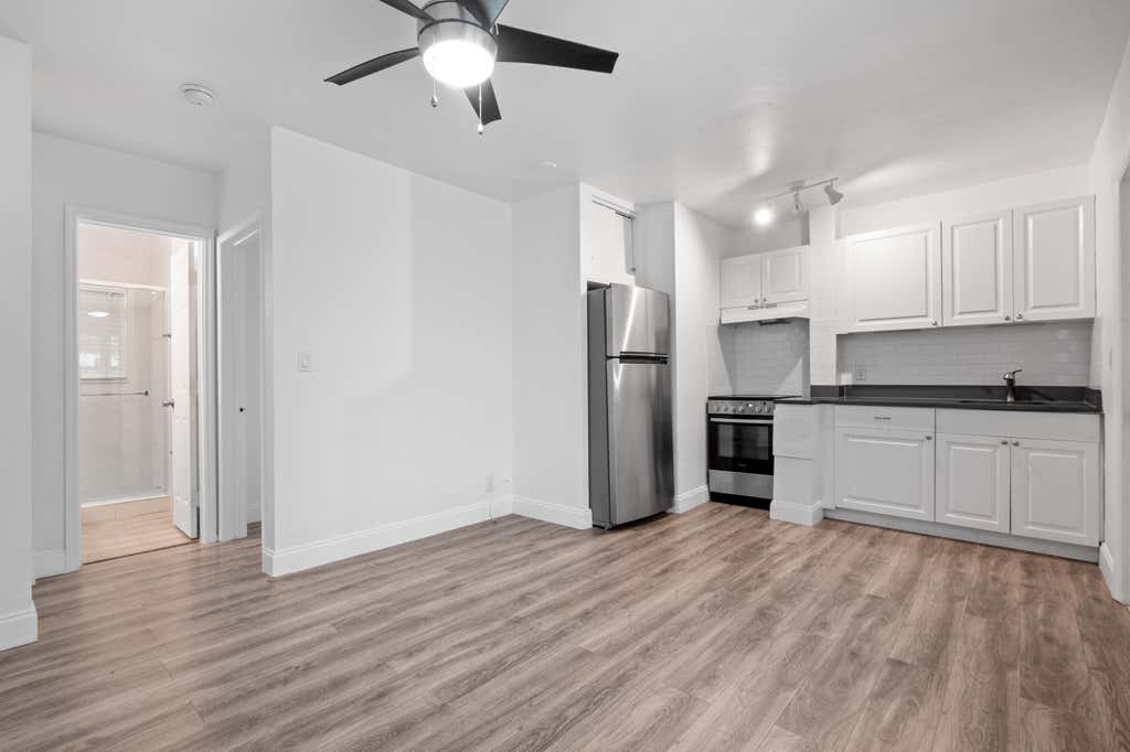 Photo of 1100 NE 11th Avenue #Apt 4, Fort Lauderdale, FL 33304 (MLS # B26062160)