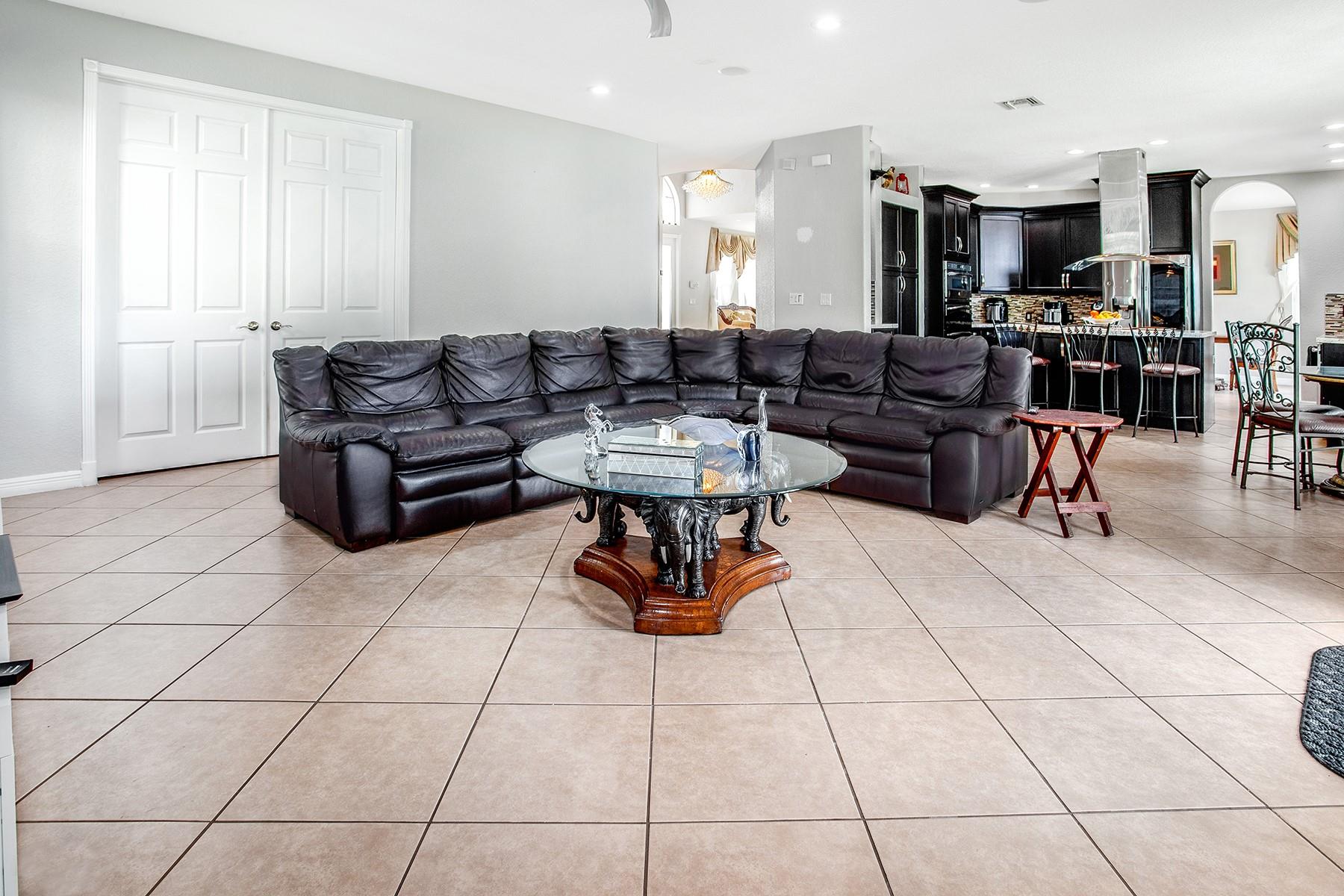 RIVIERA ISLES II - Residential