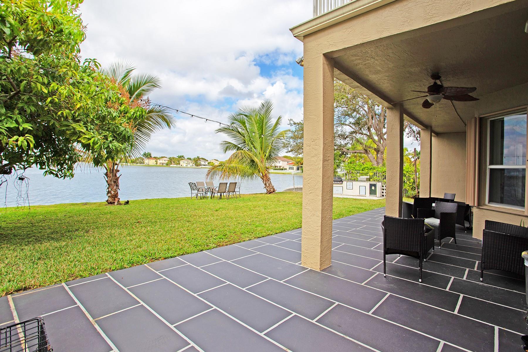 RIVIERA ISLES II - Residential