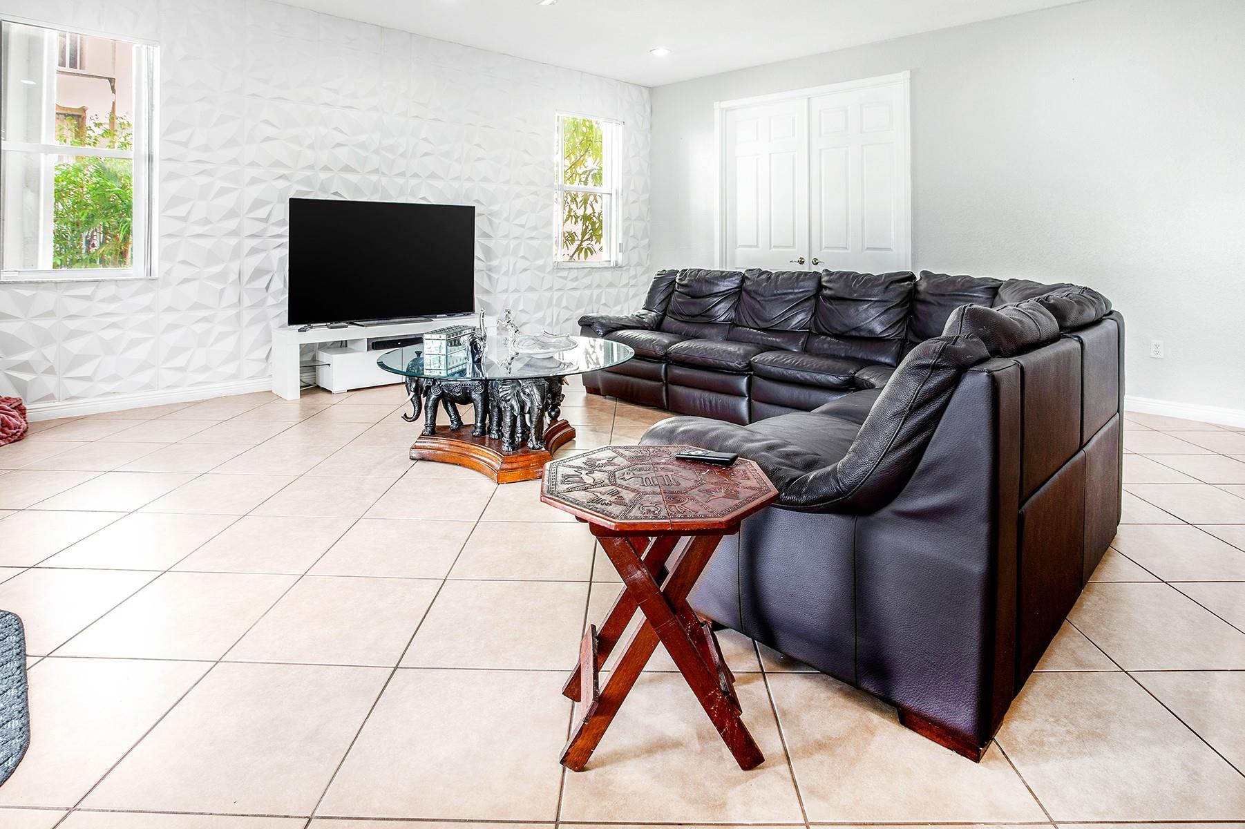 RIVIERA ISLES II - Residential