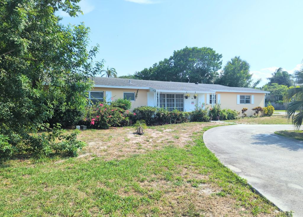 Photo of 918 Turner Road, Delray Beach, FL 33483 (MLS # R10990745)