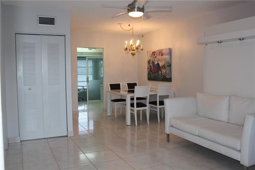 listing image 0