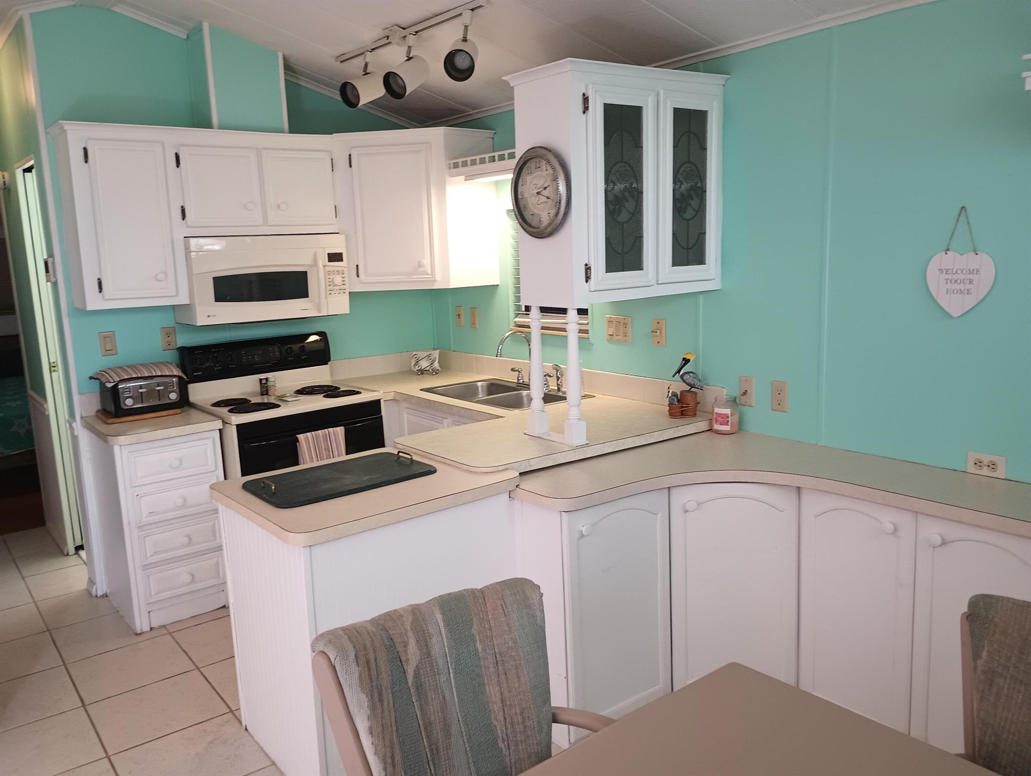 Spanish Lakes Riverfront - Residential