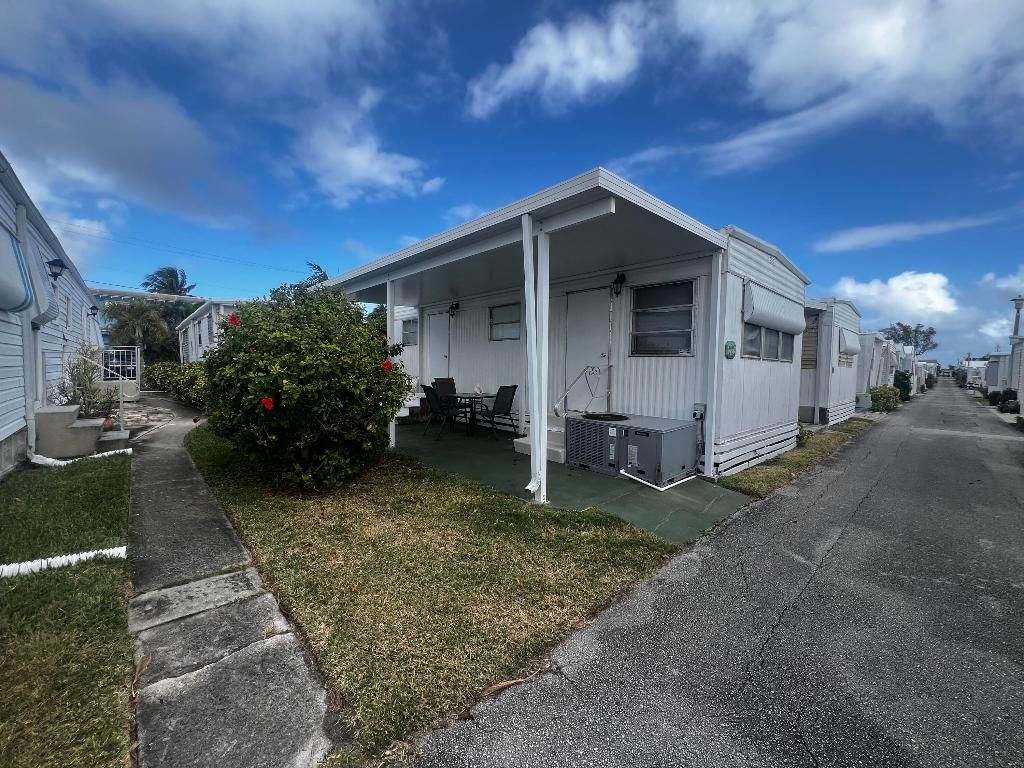 Photo of 29 Juniper Drive #K, Briny Breezes, FL 33435 (MLS # R11047015)