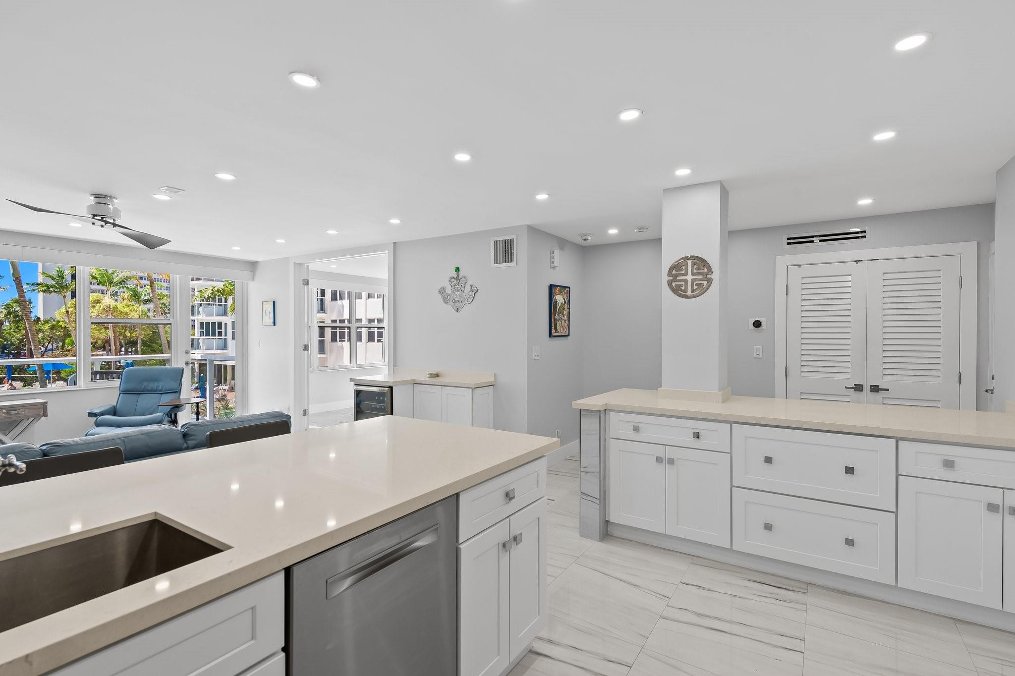 CORAL RIDGE TOWERS EAST CO-OP - Residential