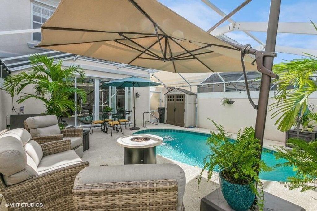 Photo of 445 Capistrano Drive, Palm Beach Gardens, FL 33410 (MLS # R10926061)