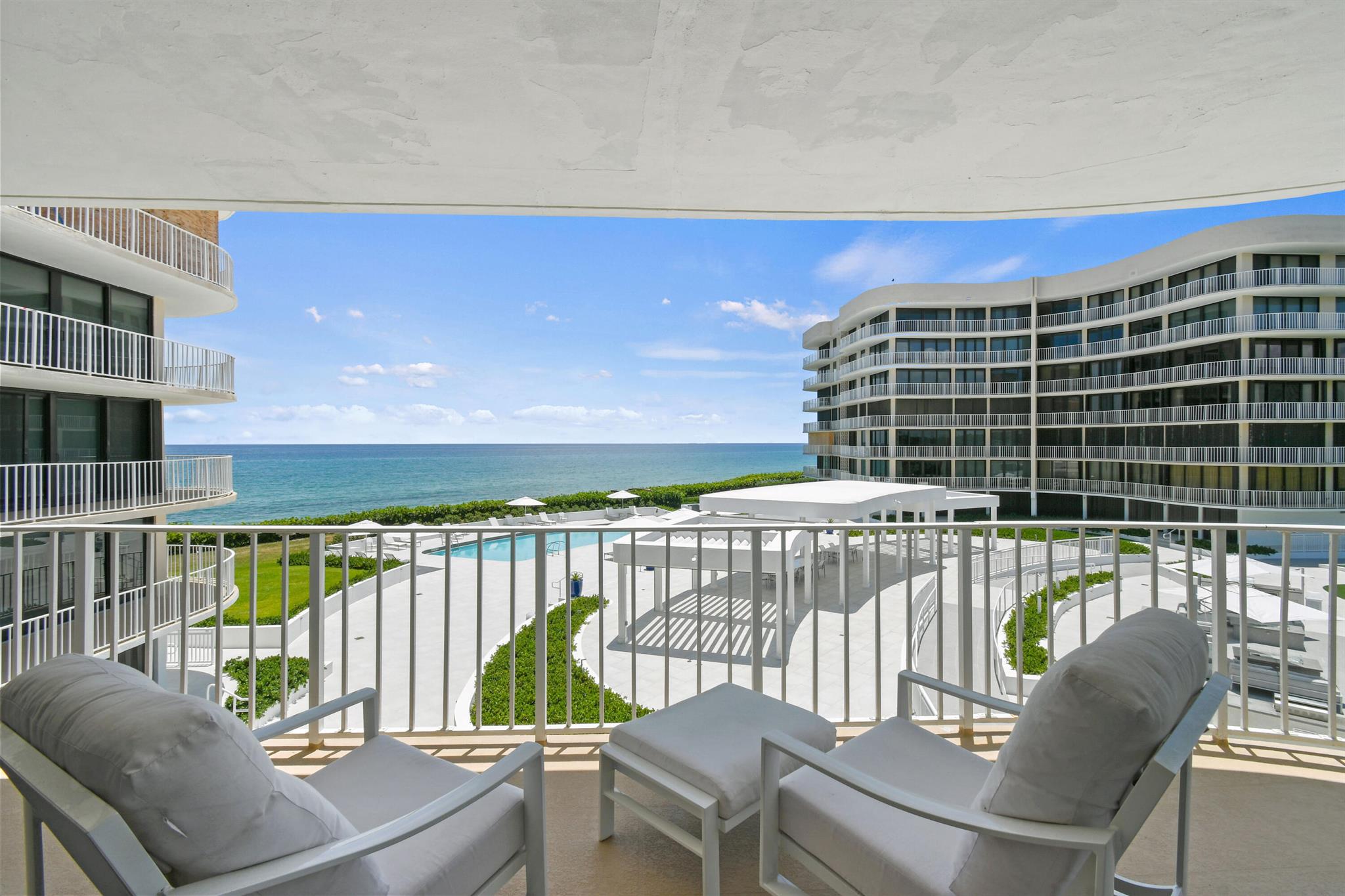 ATRIUMS OF PALM BEACH CON - Residential