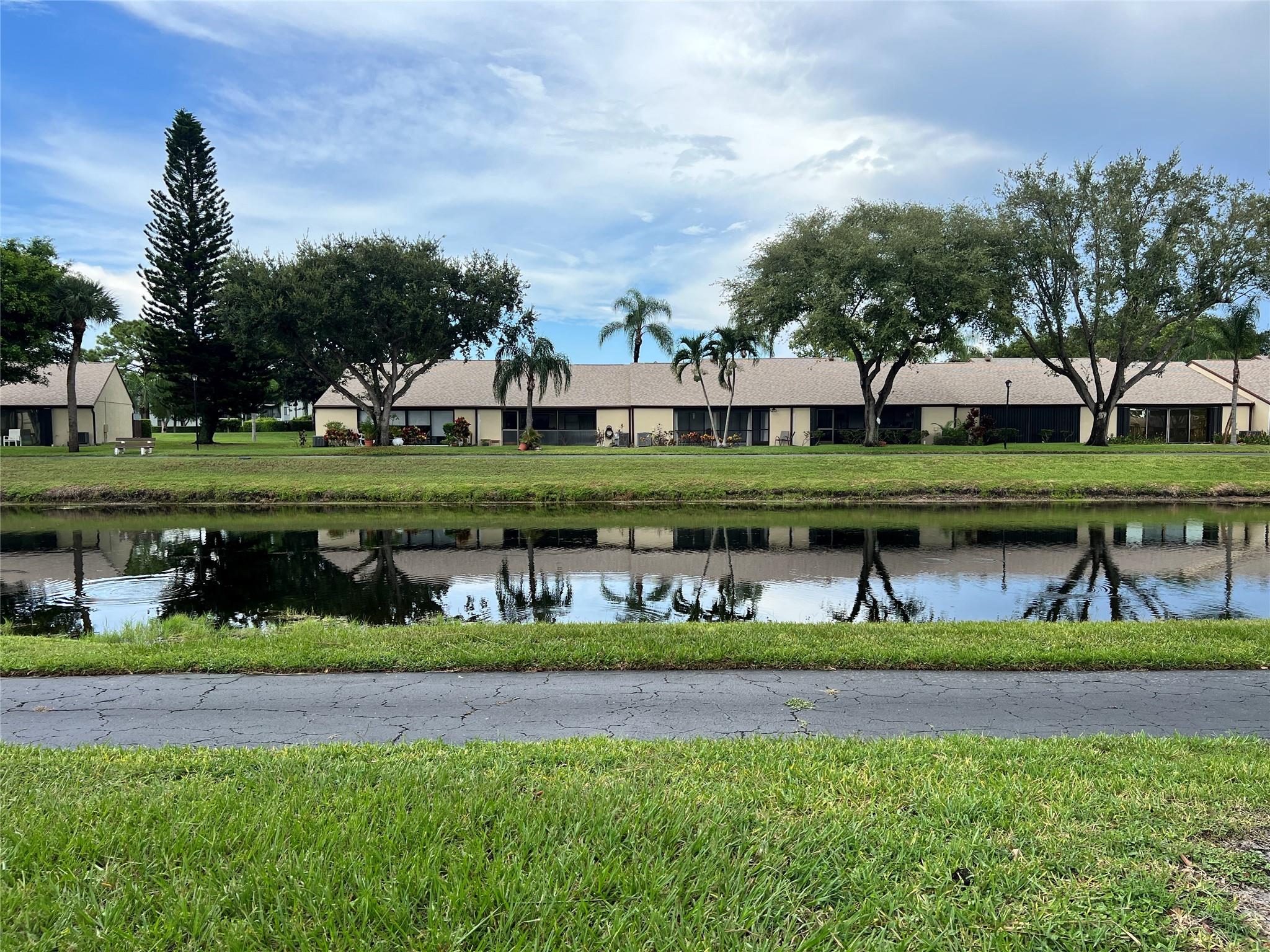 Palm Club - Residential