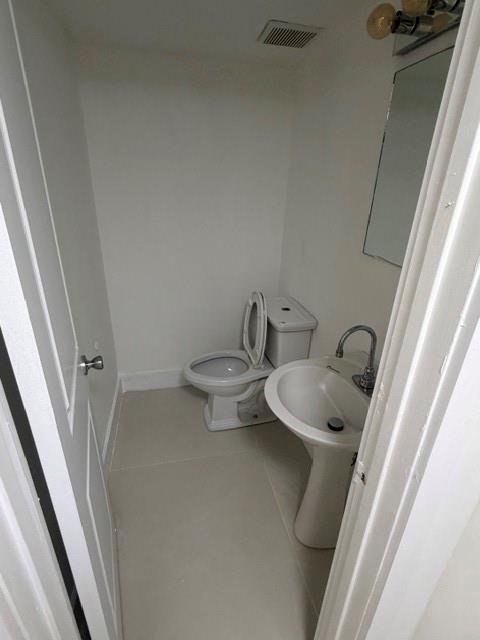 FLAMINGO GARDENS PHASE SI - Residential Lease