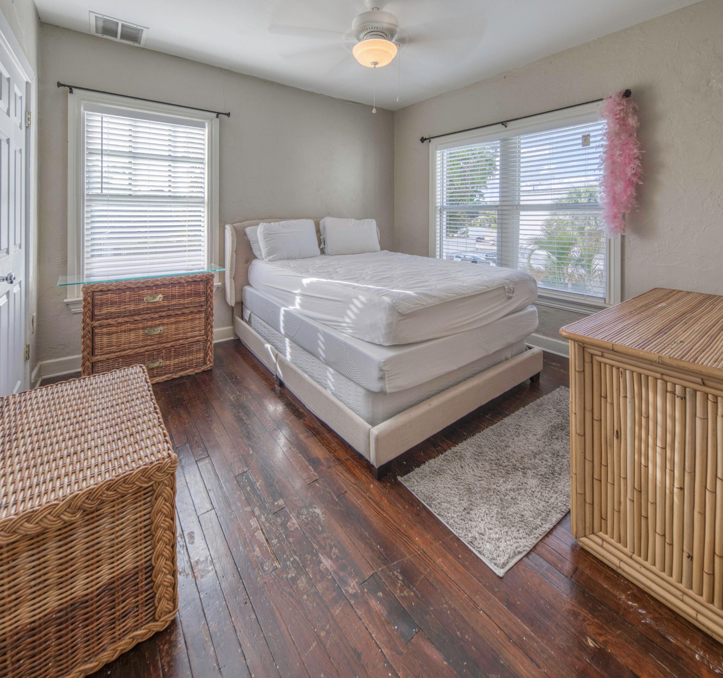 205 N Federal Highway B