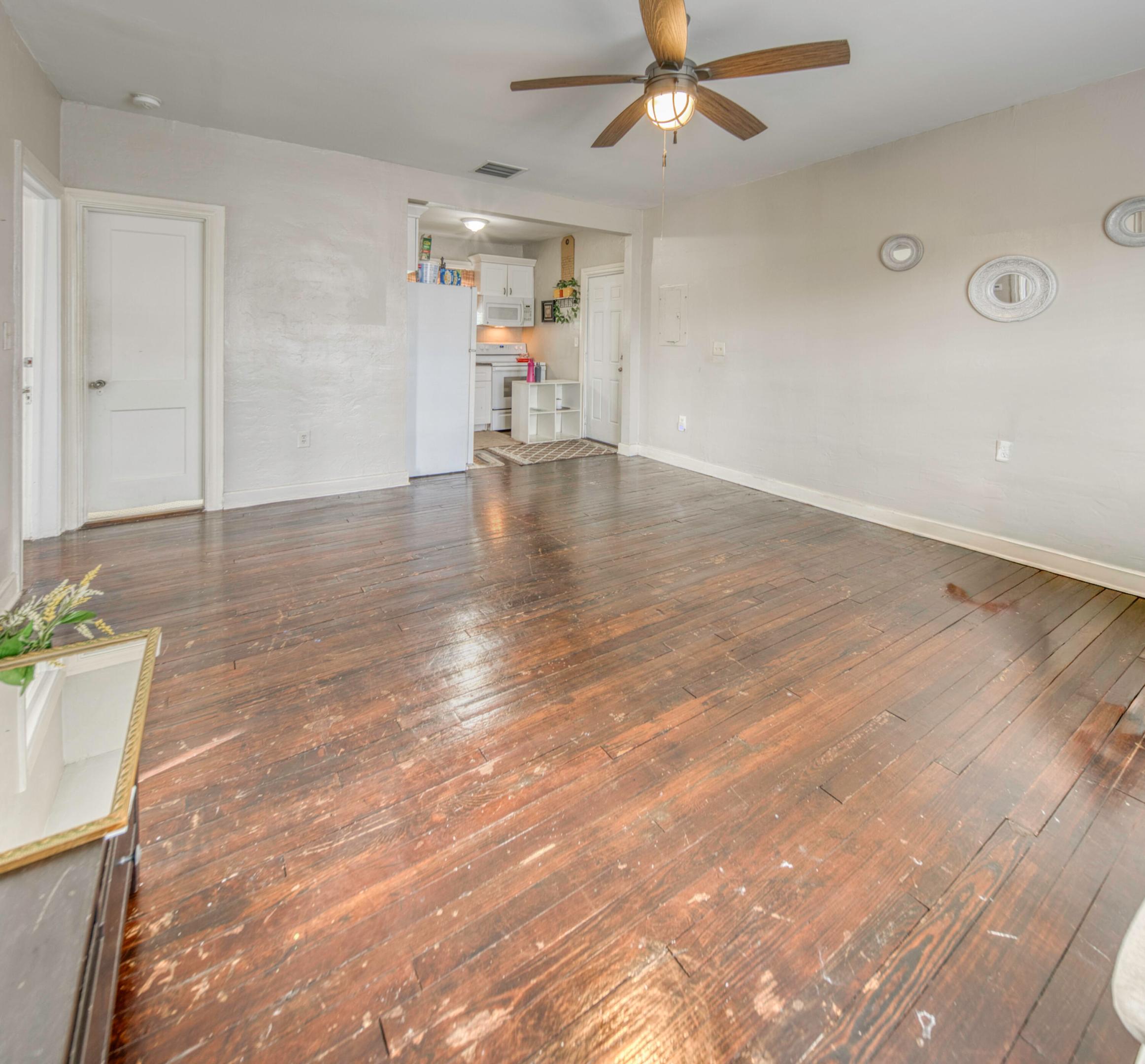 205 N Federal Highway B