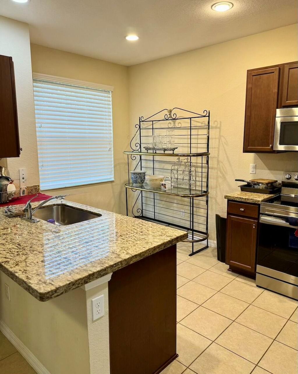 Photo of 136 Monterey Bay Drive, Boynton Beach, FL 33426 (MLS # R11150467)