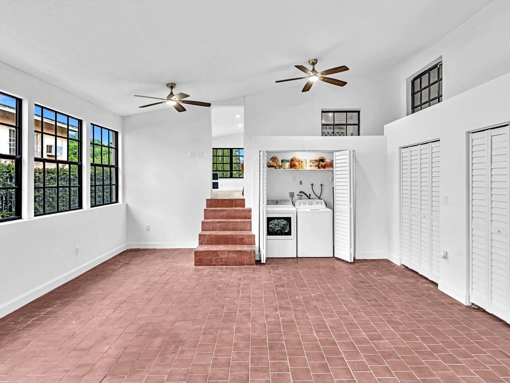 Miracle Manor 1st Add - Residential Lease