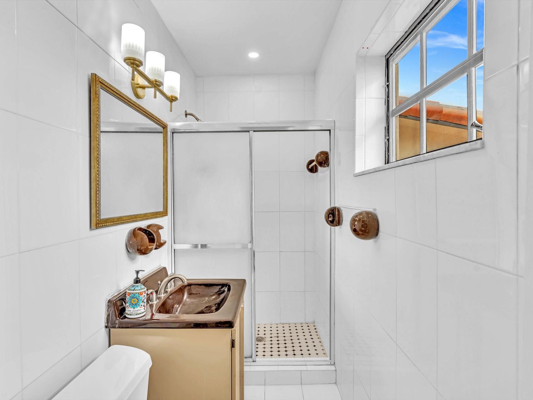 Miracle Manor 1st Add - Residential Lease