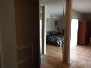 SHERWOOD LAKES - Residential