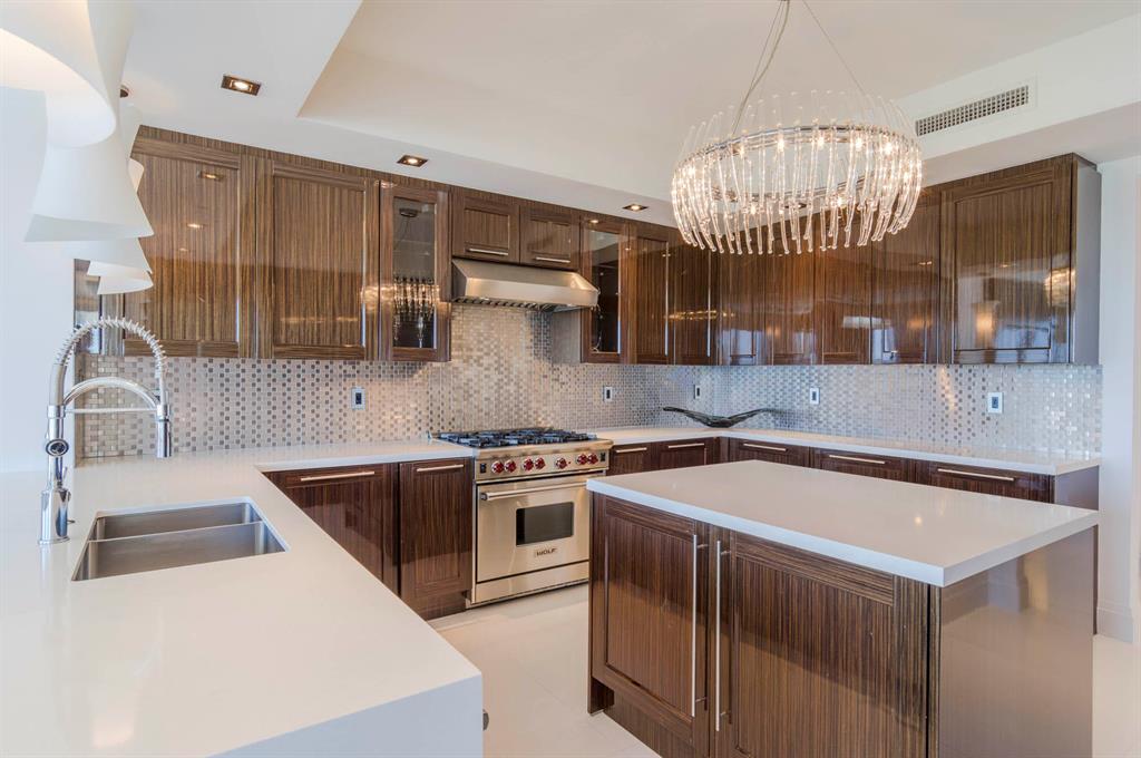 Ritz Carleton Residences - Residential