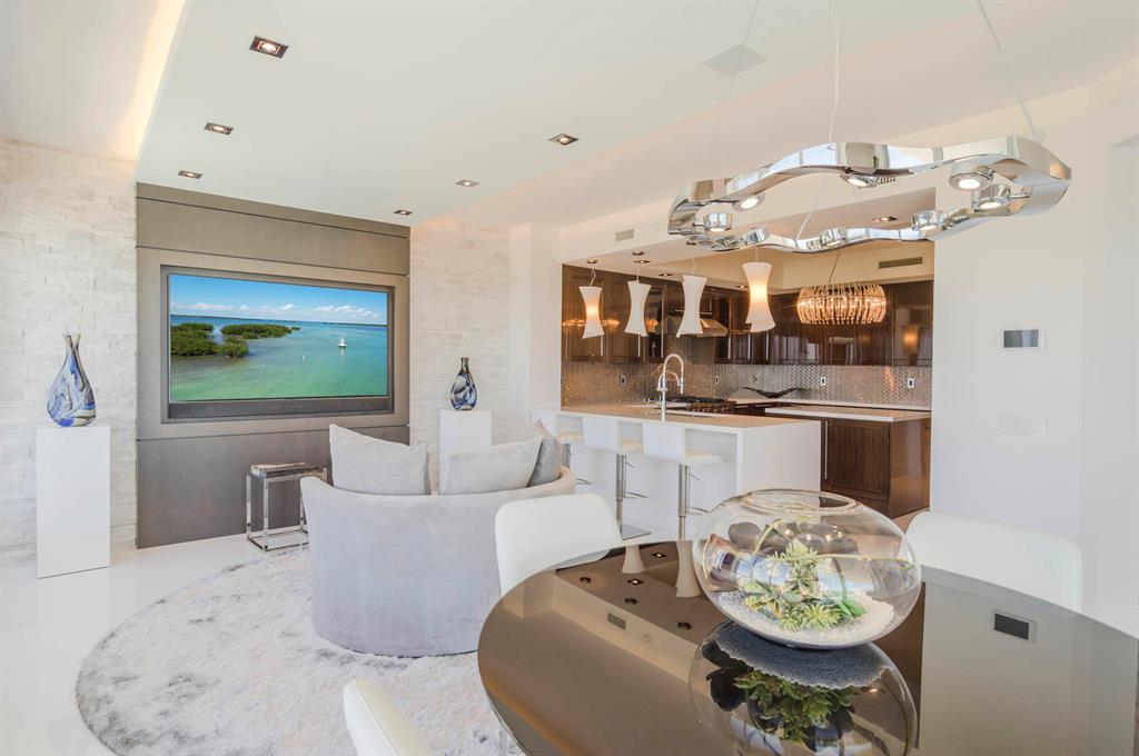 Ritz Carleton Residences - Residential