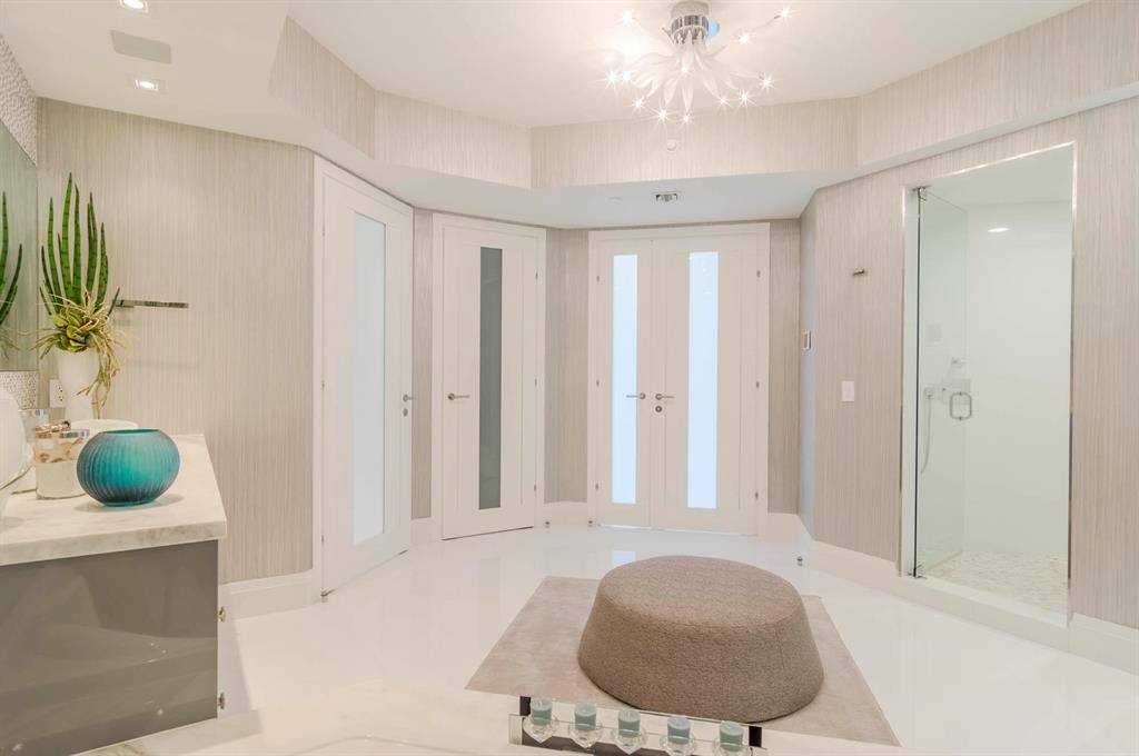 Ritz Carleton Residences - Residential