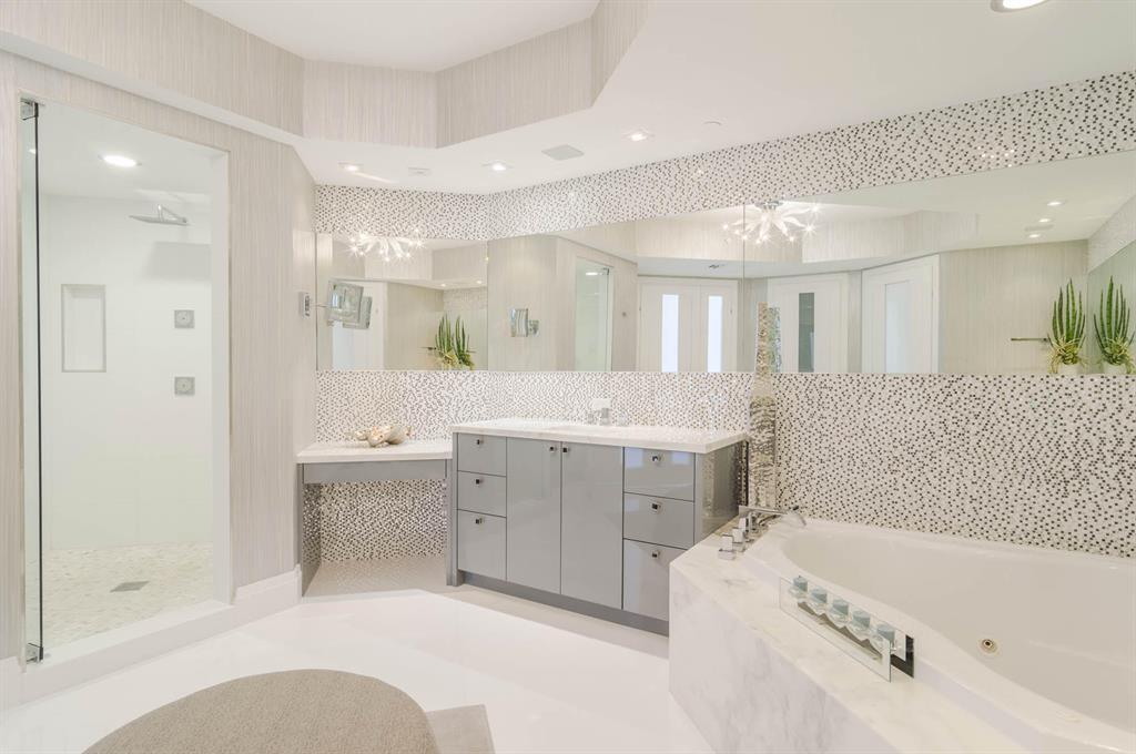 Ritz Carleton Residences - Residential