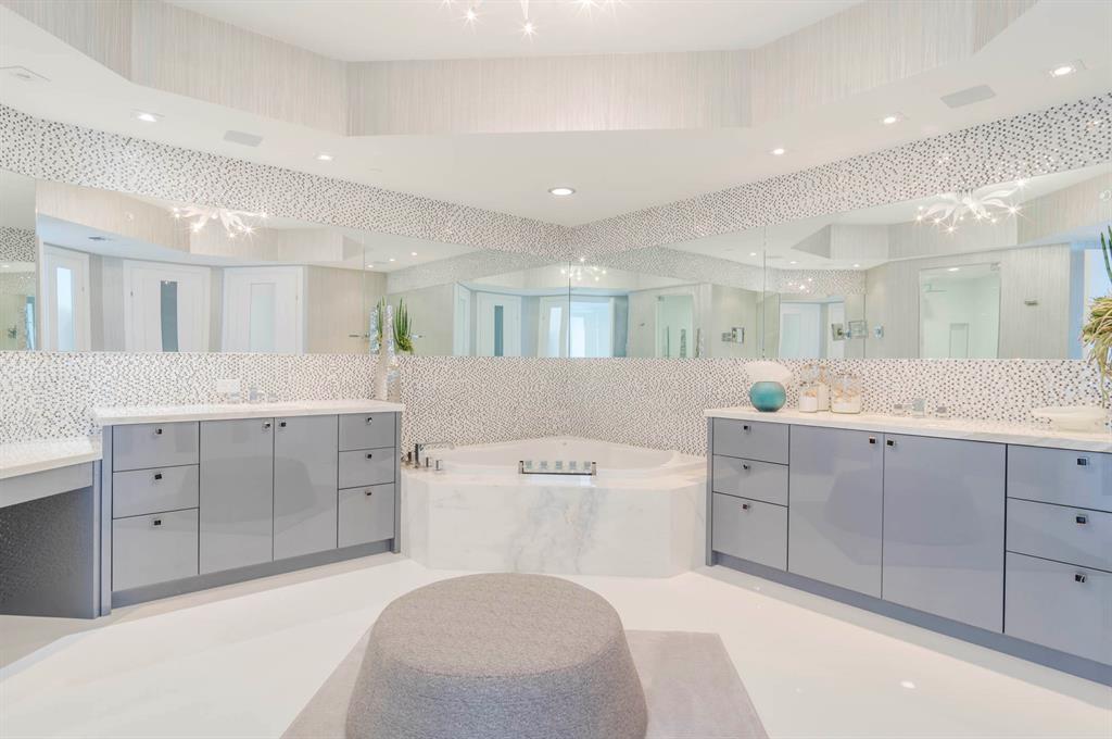 Ritz Carleton Residences - Residential