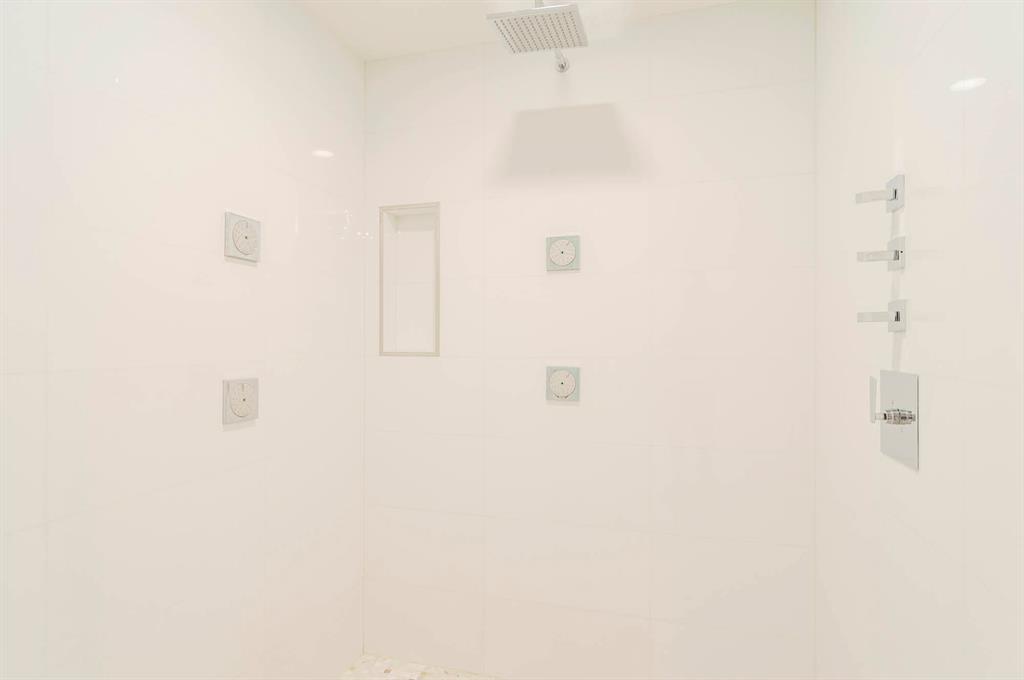 Ritz Carleton Residences - Residential