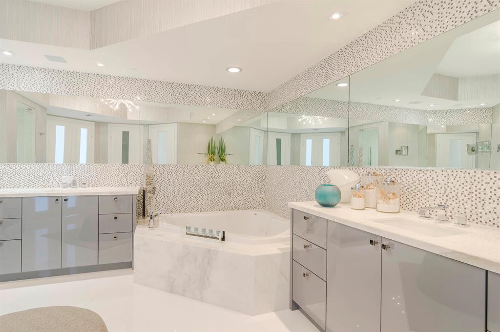 Ritz Carleton Residences - Residential