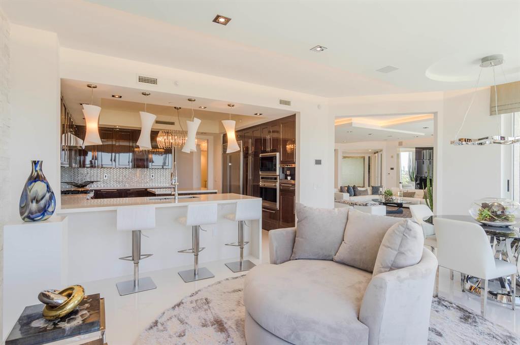 Ritz Carleton Residences - Residential