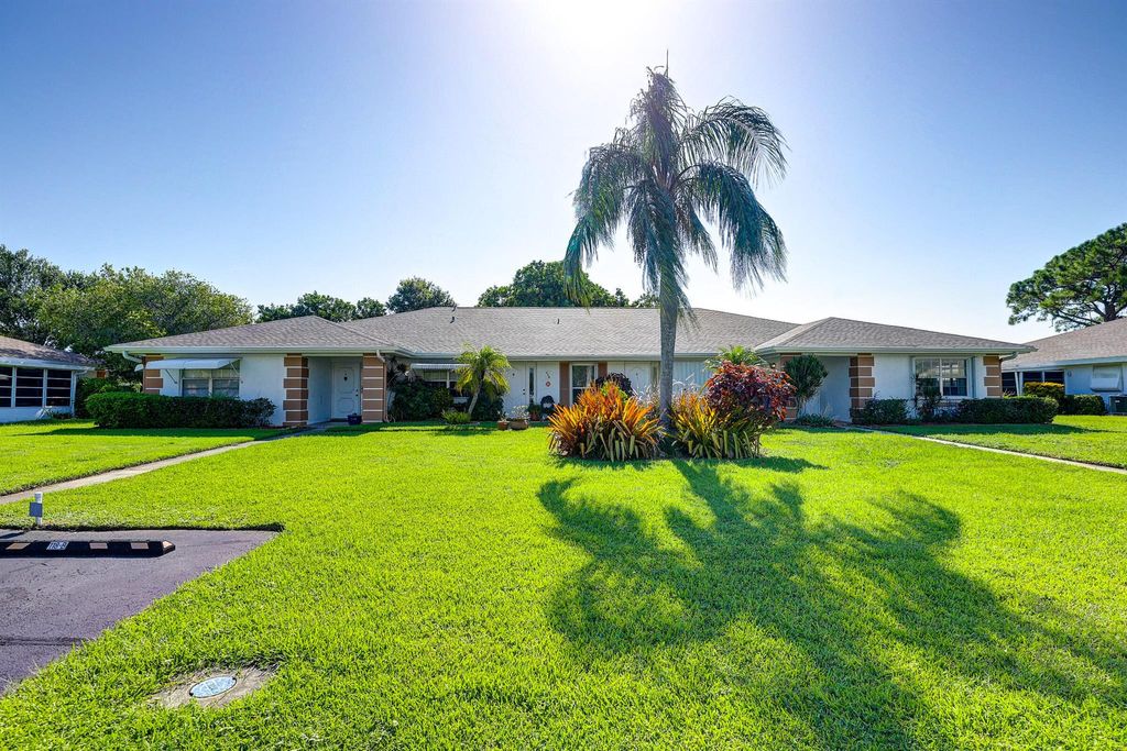 Photo of 118 Lakes End Drive #D, Fort Pierce, FL 34982 (MLS # R10914789)
