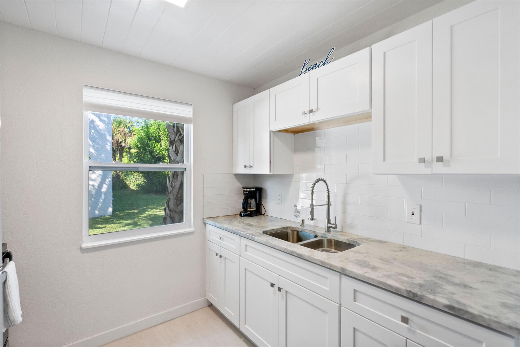 OCEAN VIEW SUBDIVISION RE - Residential Lease