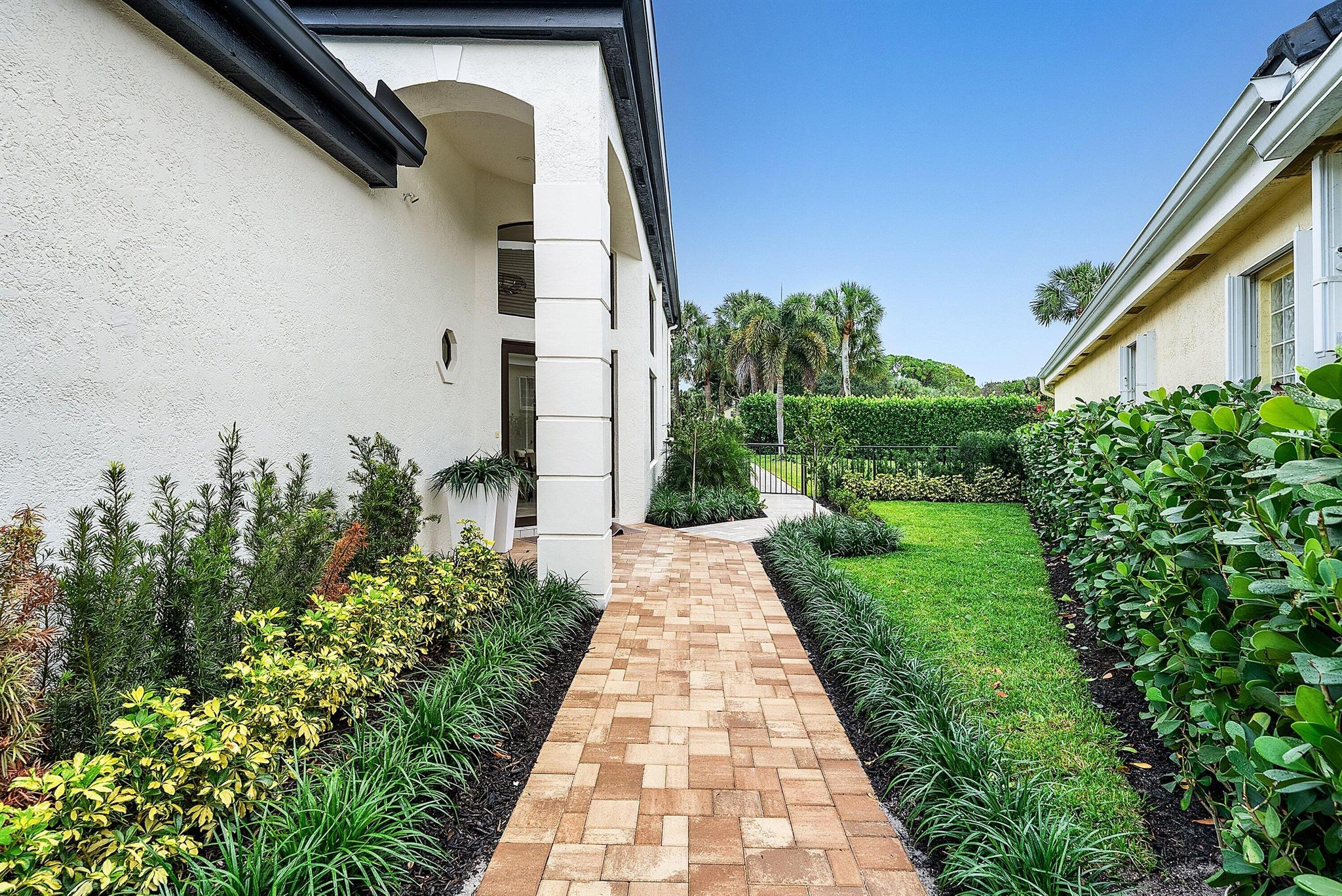 BALLENISLES - Residential